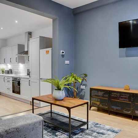 Birkenhead - 2 Bedroom House Екстер'єр фото