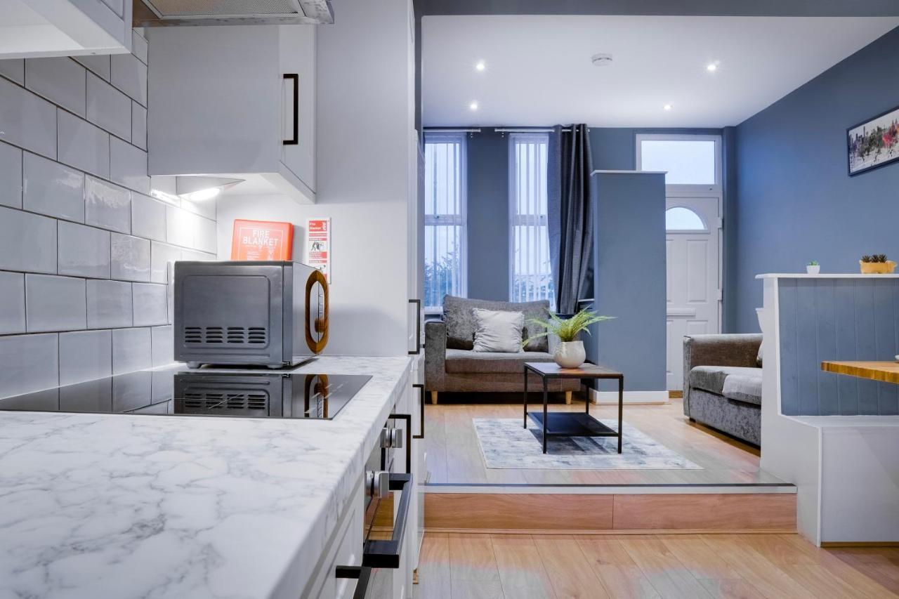 Birkenhead - 2 Bedroom House Екстер'єр фото