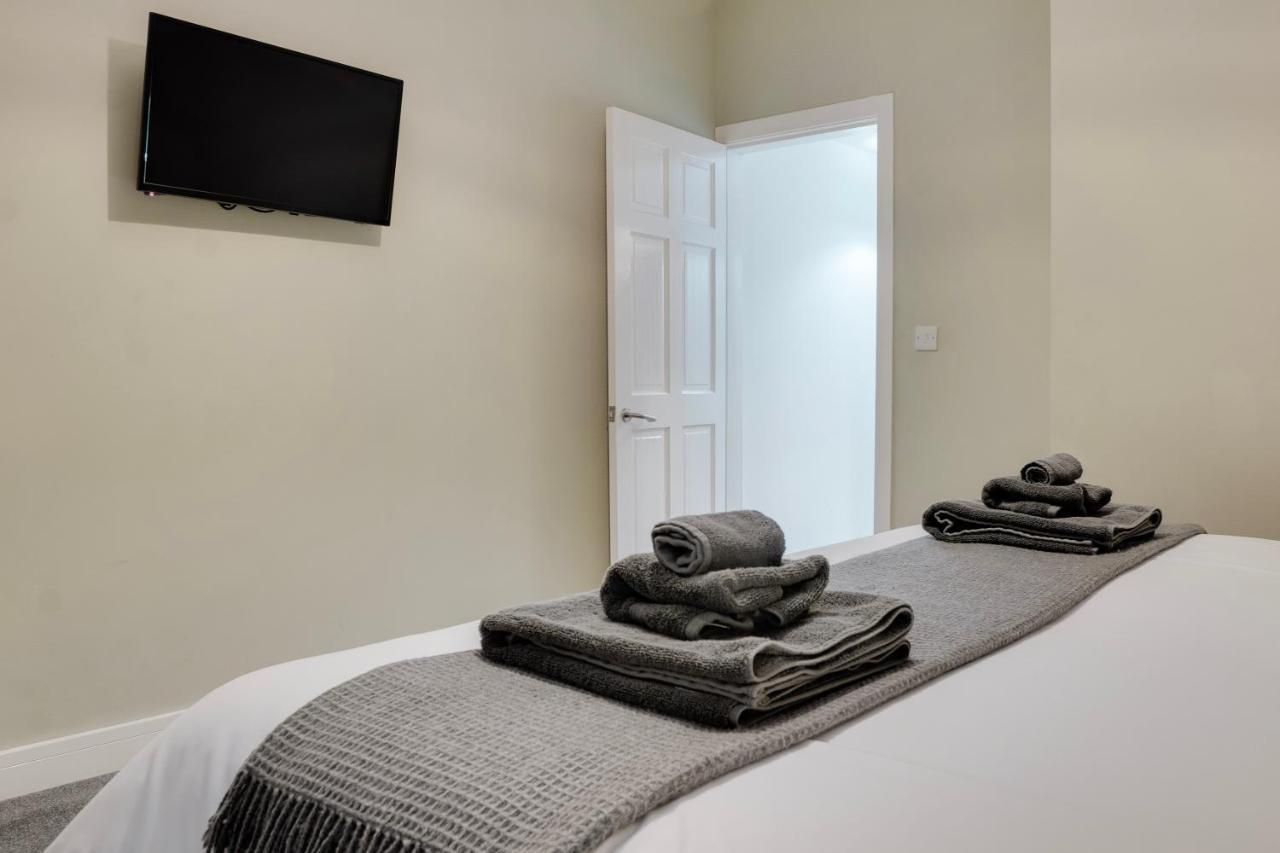 Birkenhead - 2 Bedroom House Екстер'єр фото
