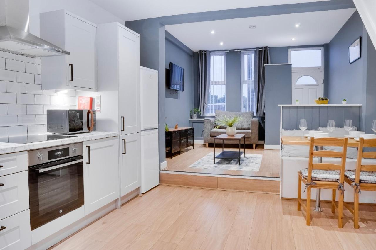 Birkenhead - 2 Bedroom House Екстер'єр фото
