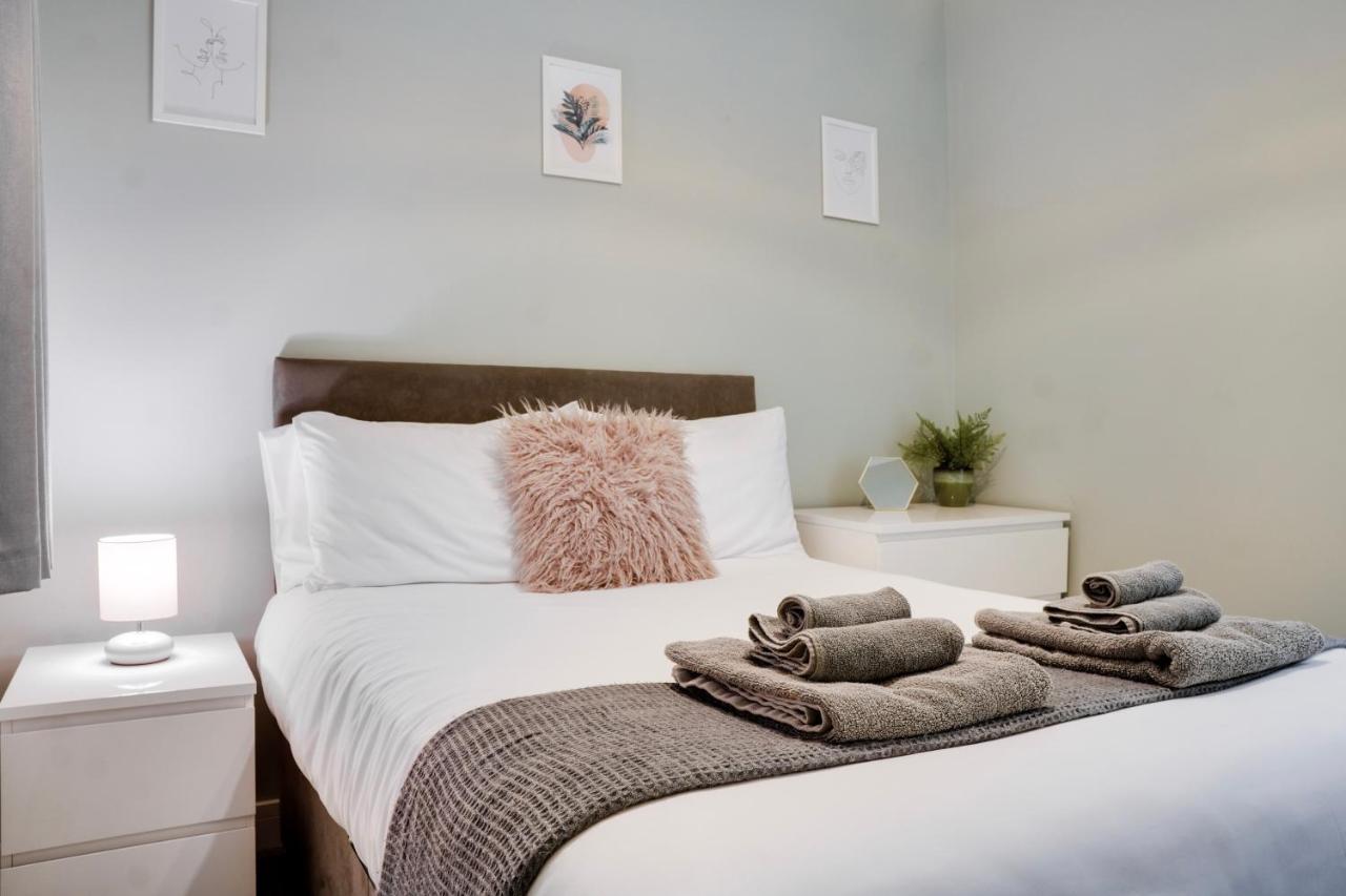 Birkenhead - 2 Bedroom House Екстер'єр фото